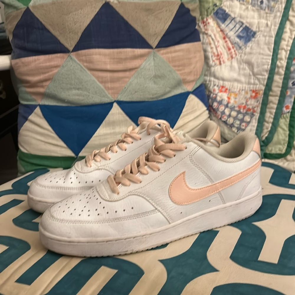 Nike women’s size 12 court vision low